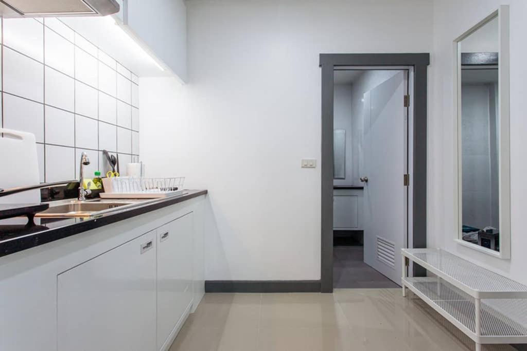 P4 Silom Large 2Beds Full Kitchen Wifi 4-6Pax Apartment Bangkok Exterior foto